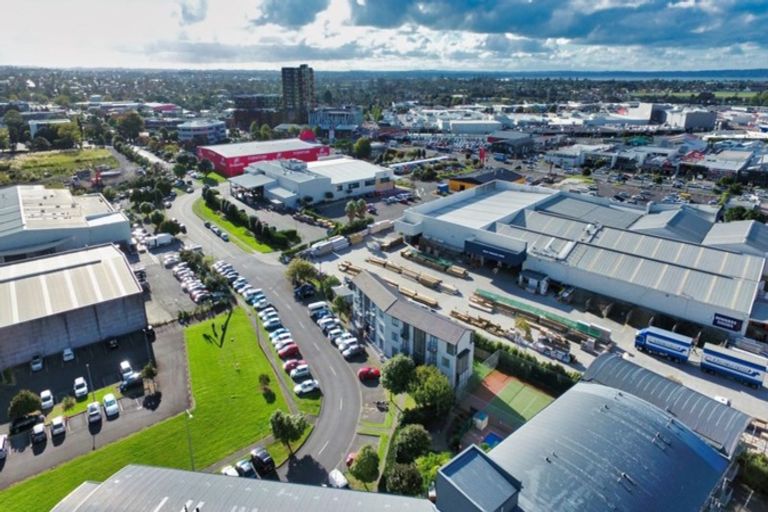 Photo of property in 4f/10 Crown Lynn Place, New Lynn, Auckland, 0600