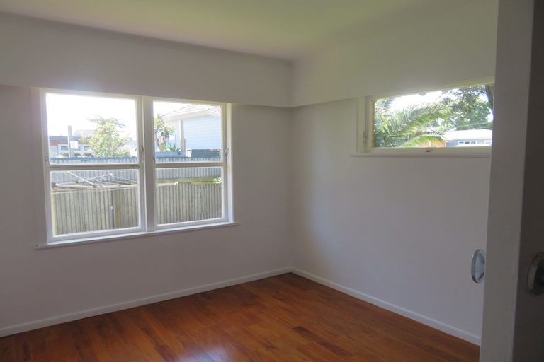Photo of property in 1/108a Carruth Road, Papatoetoe, Auckland, 2025