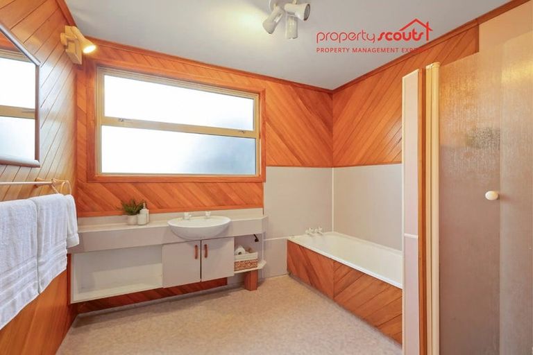 Photo of property in 14 Barrett Street, Westown, New Plymouth, 4310