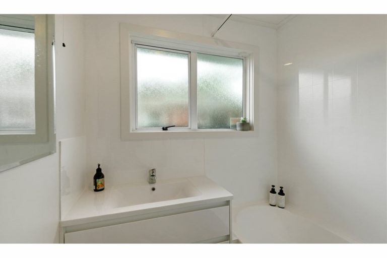 Photo of property in 8 Rollesby Street, Hoon Hay, Christchurch, 8025