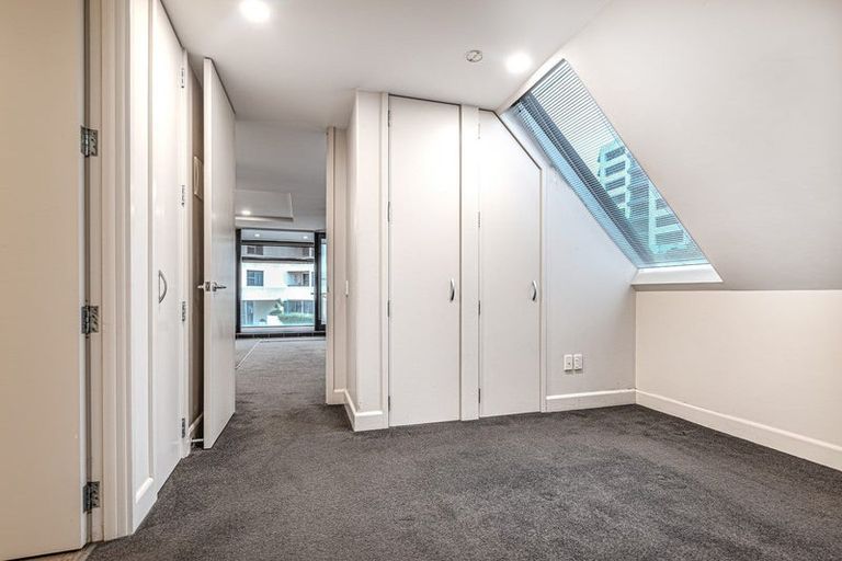Photo of property in 4 Maunganui Road, Mount Maunganui, 3116