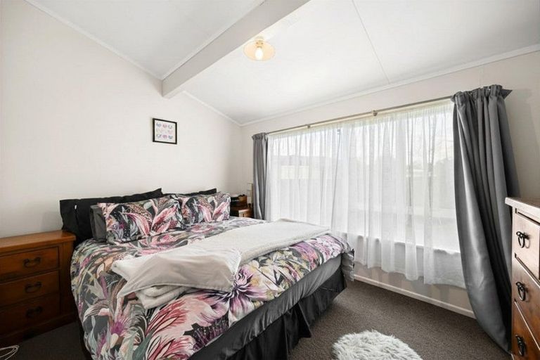 Photo of property in 28 Filmer Place, Melville, Hamilton, 3206