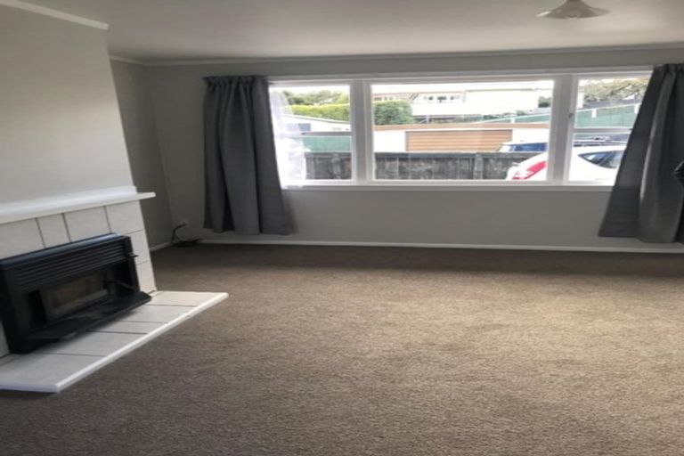 Photo of property in 11 Waitahanui Avenue, Taupo, 3330