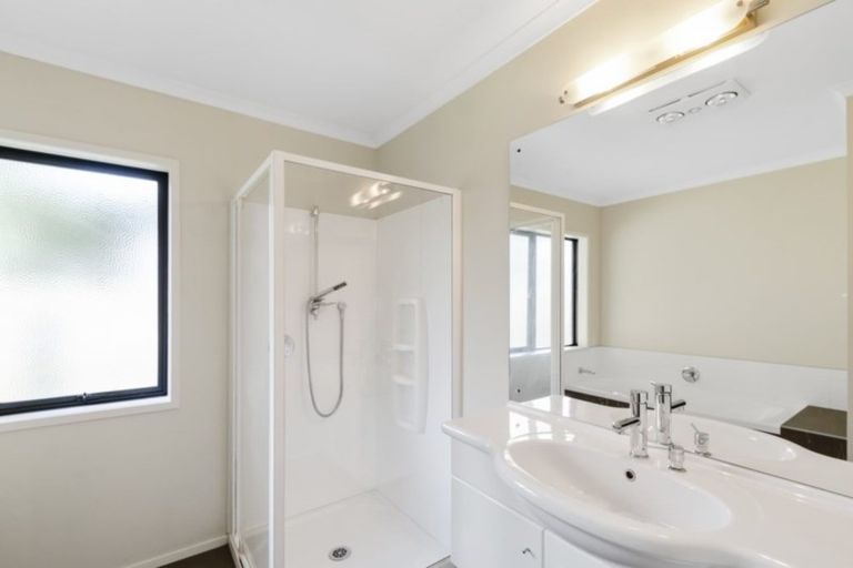 Photo of property in 151a Old Wairoa Road, Papakura, 2110