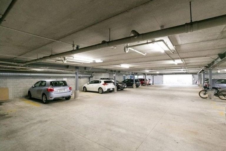 Photo of property in Luxford Villas, 109/72u Herald Street, Berhampore, Wellington, 6023