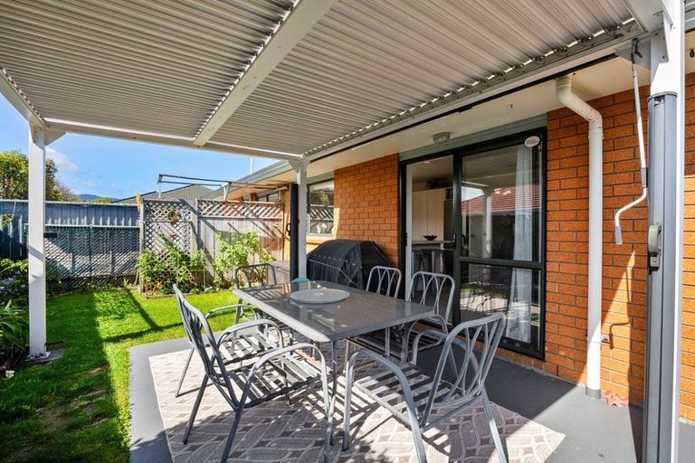 Photo of property in 85 Guildford Drive, Paraparaumu, 5032