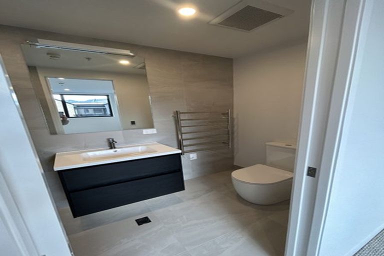 Photo of property in 7 Northlake Drive, Wanaka, 9305