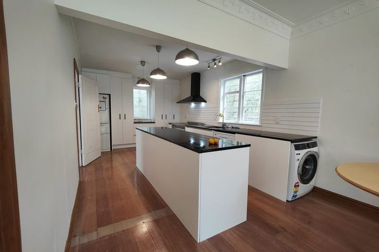 Photo of property in 100 Barnard Street, Wadestown, Wellington, 6012