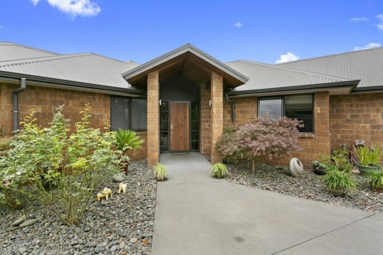 Photo of property in 33 Norfolk Drive, Cambridge, 3434