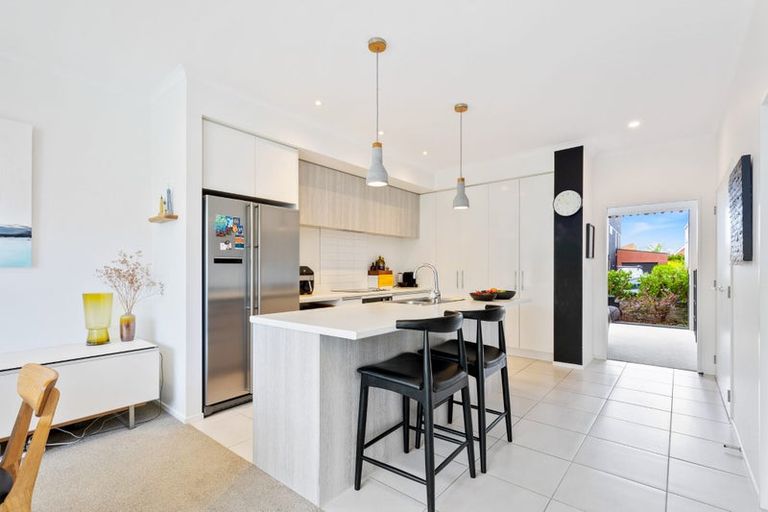 Photo of property in 7 Kanuka Road, Hobsonville, Auckland, 0616