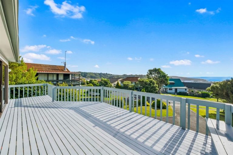 Photo of property in 31 Mercury Way, Whitby, Porirua, 5024