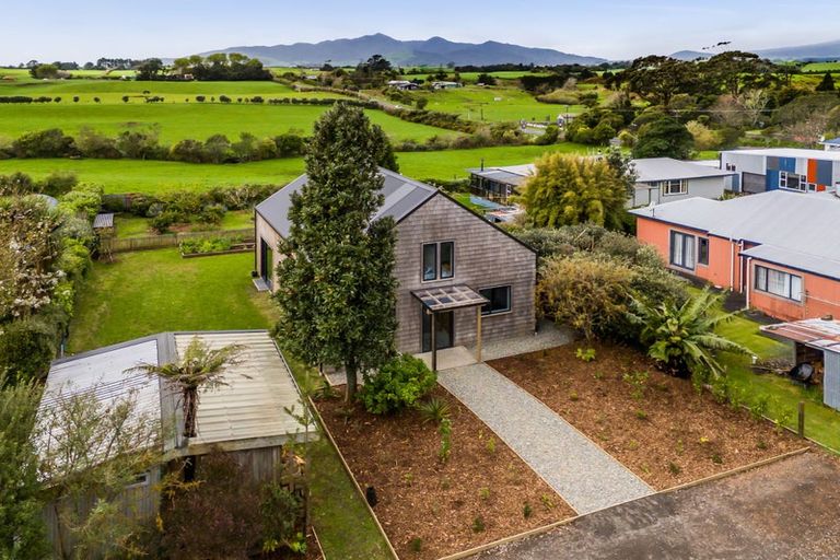 Photo of property in 55b Carthew Street, Okato, 4335