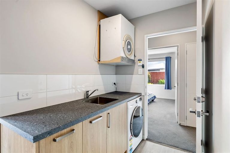 Photo of property in 5 Glenbarr Lane, Broomfield, Christchurch, 8042