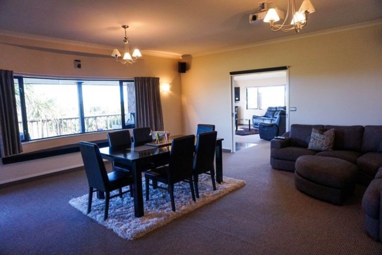 Photo of property in 218 Pukenamu Road, Te Horo, Otaki, 5581