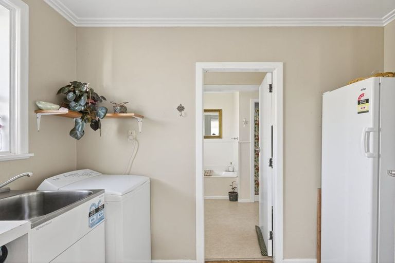 Photo of property in 25 Lyell Road, Outer Kaiti, Gisborne, 4010