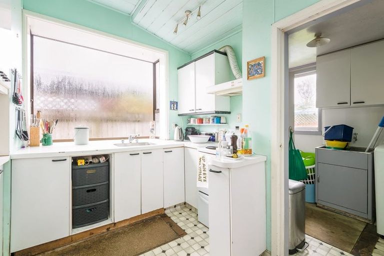 Photo of property in 15 Koromiko Street, Saint Martins, Christchurch, 8022