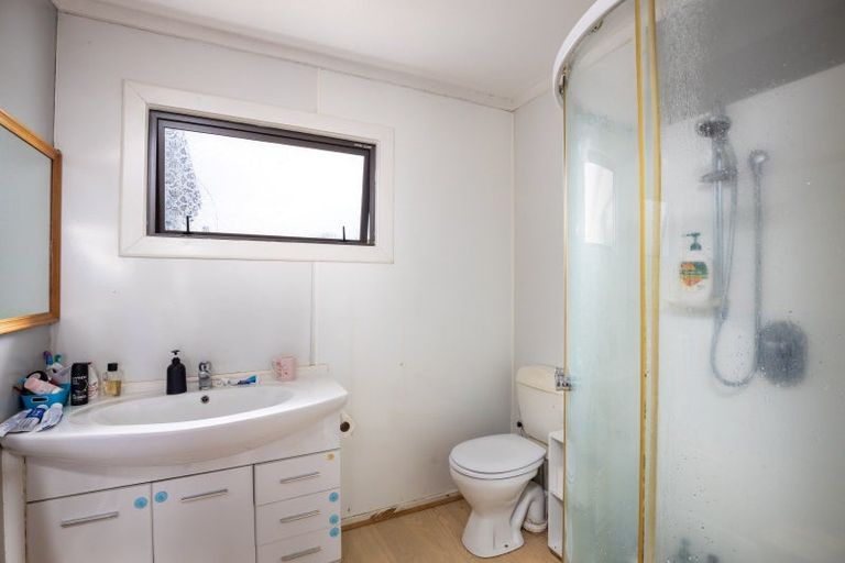 Photo of property in 10 Miranda Street, Stratford, 4332