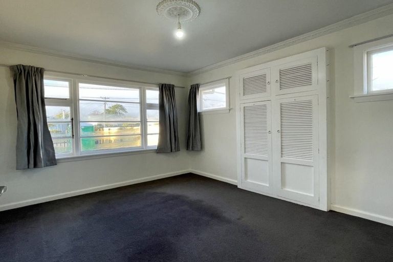 Photo of property in 109a Mackworth Street, Woolston, Christchurch, 8062