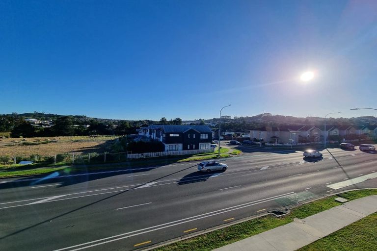 Photo of property in 18 Black Shed Road, Flat Bush, 2019