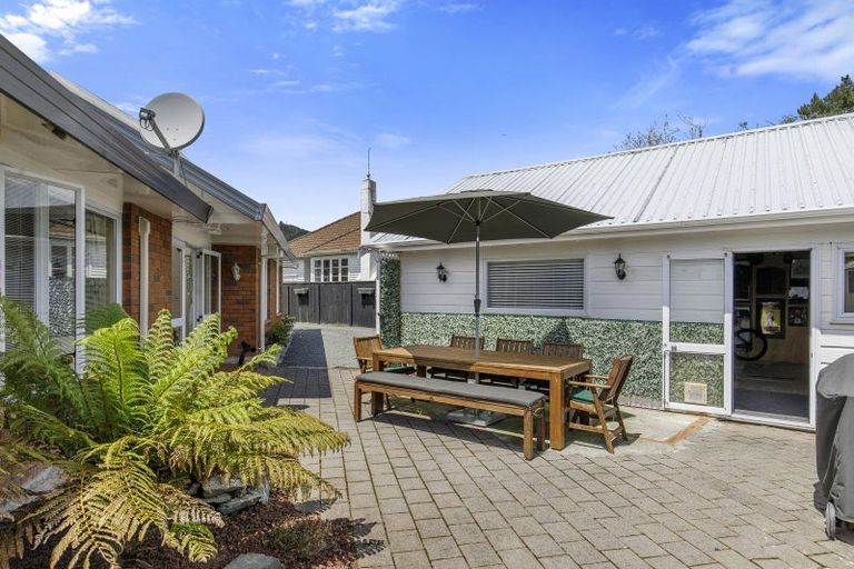 Photo of property in 2/21 Sharpe Crescent, Wainuiomata, Lower Hutt, 5014