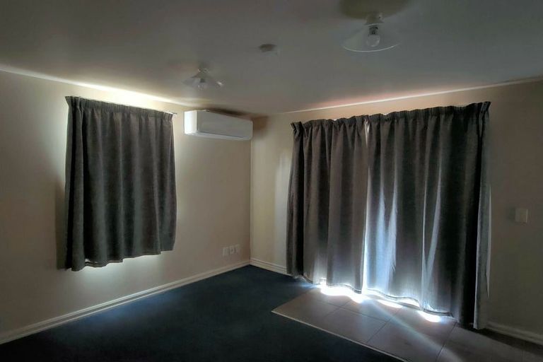 Photo of property in 60 Austin Street, Mount Victoria, Wellington, 6011