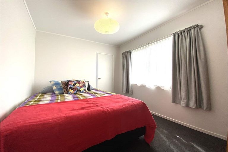 Photo of property in 7/15a Oates Road, Glen Eden, Auckland, 0602