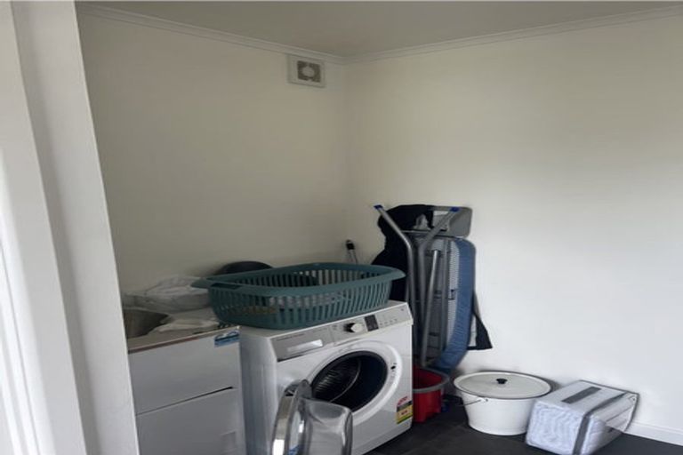 Photo of property in 8 Glenfield Road, Birkenhead, Auckland, 0626