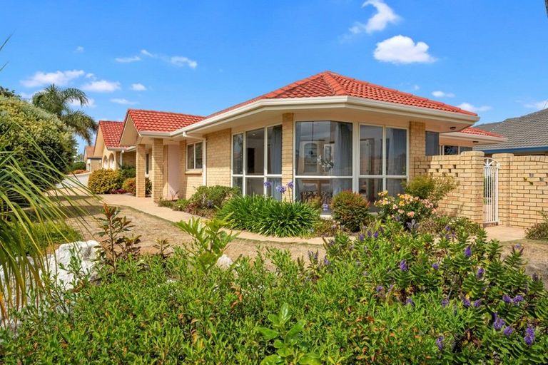 Photo of property in 116 Santa Monica Drive, Papamoa Beach, Papamoa, 3118