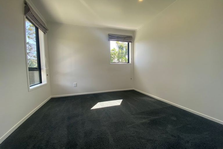 Photo of property in 1/31a Colwill Road, Massey, Auckland, 0614