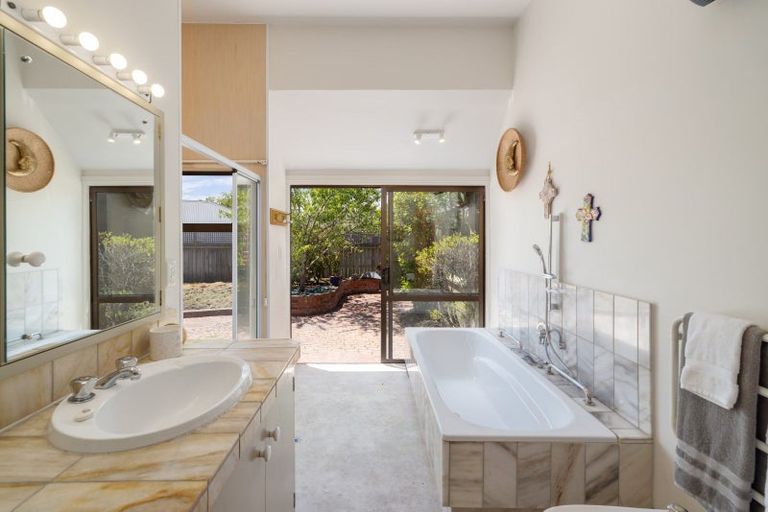 Photo of property in 111 Mays Road, St Albans, Christchurch, 8052