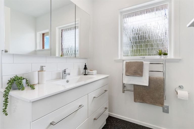 Photo of property in 3/109 Ocean View Road, Hillcrest, Auckland, 0627