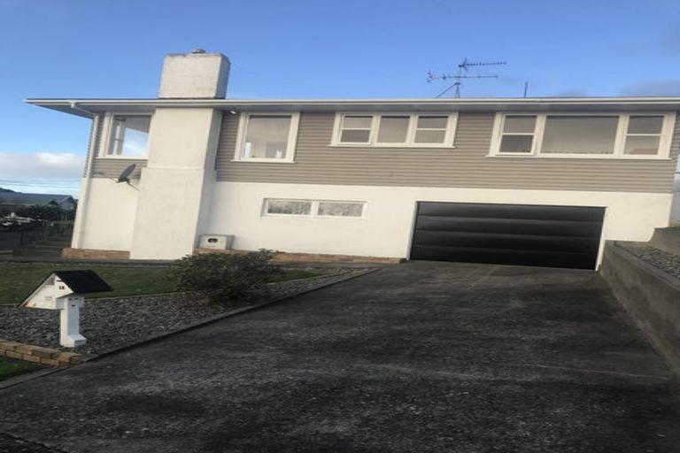 Photo of property in 18 Crownhill Street, Spotswood, New Plymouth, 4310