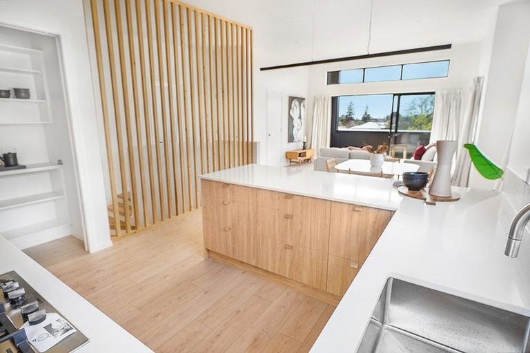 Photo of property in 7u4 Tarbett Road, Hillcrest, Hamilton, 3216