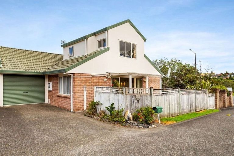 Photo of property in 39a Central Park Drive, Te Atatu South, Auckland, 0610