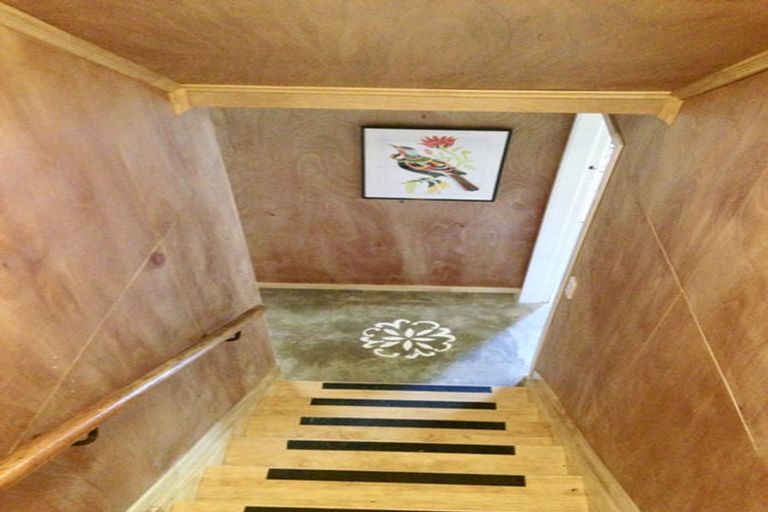 Photo of property in 35 Leinster Avenue, Raumati South, Paraparaumu, 5032