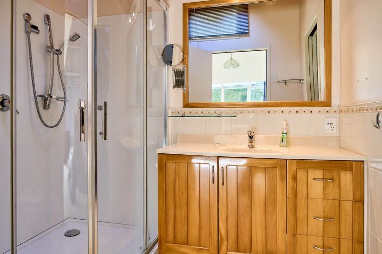 Photo of property in 59 Kohekohe Road, Waikanae, 5036