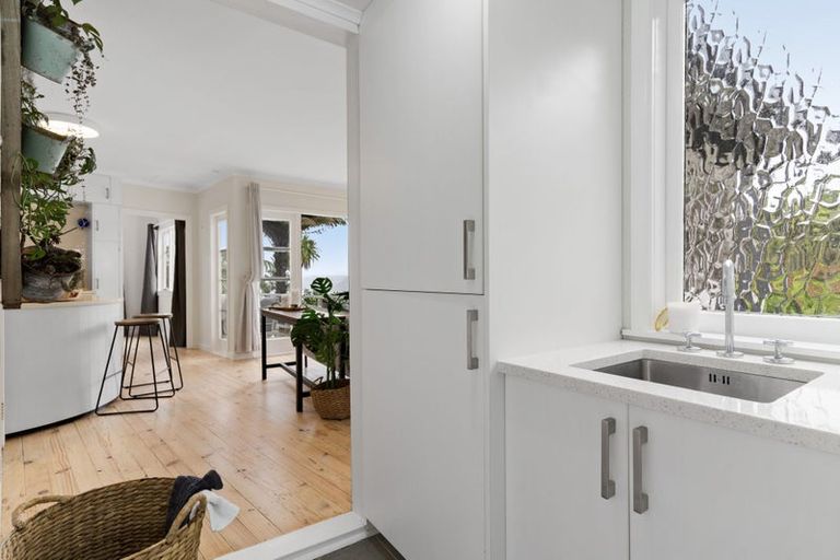 Photo of property in 207 Wade River Road, Wade Heads, Whangaparaoa, 0932