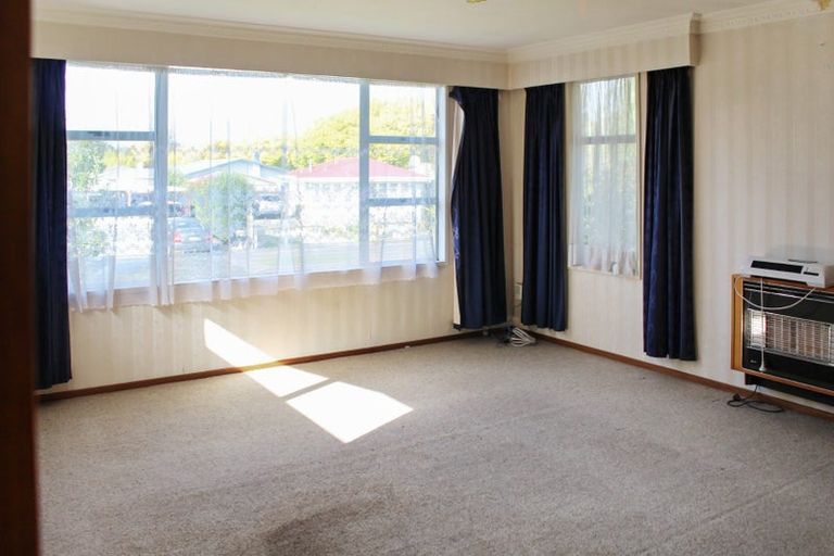 Photo of property in 1 Clyde Crescent, Roslyn, Palmerston North, 4414