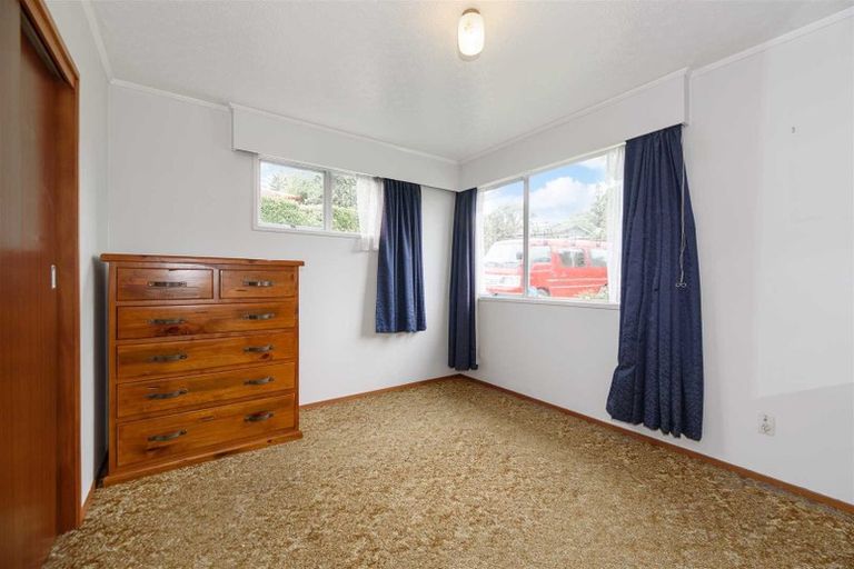 Photo of property in 2 Terra Nova Street, Glen Eden, Auckland, 0602