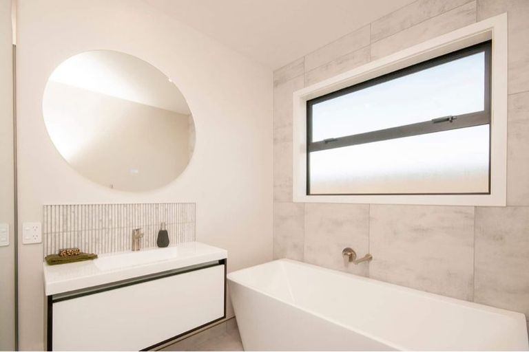 Photo of property in 31 Wai Whatu Street, Meeanee, Napier, 4110