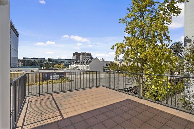 Photo of property in 28d Cranmer Square, Christchurch Central, Christchurch, 8013