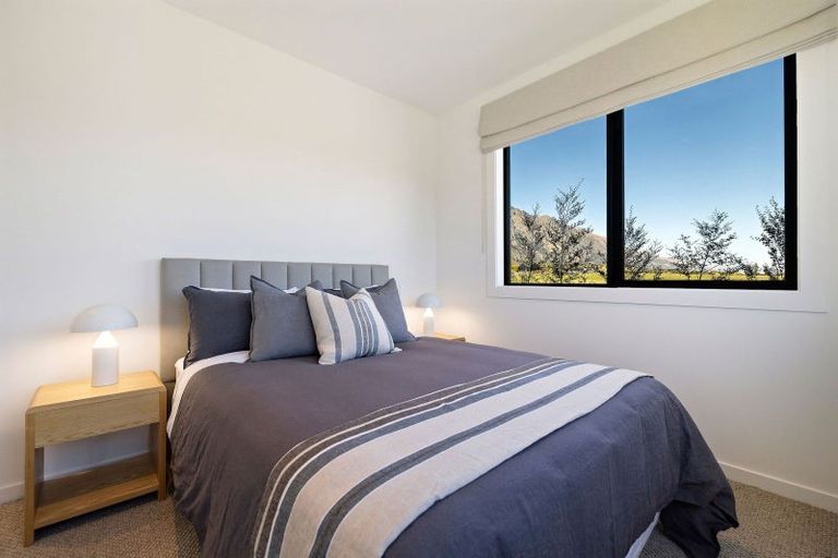 Photo of property in 30 Cunninghams Drive, Jacks Point, Queenstown, 9371