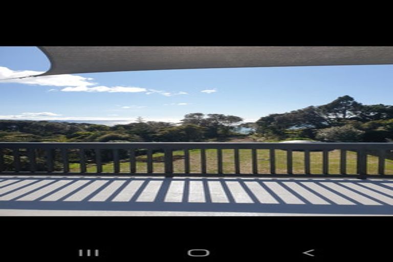 Photo of property in 147 Howard Road, Orere Point, Papakura, 2585