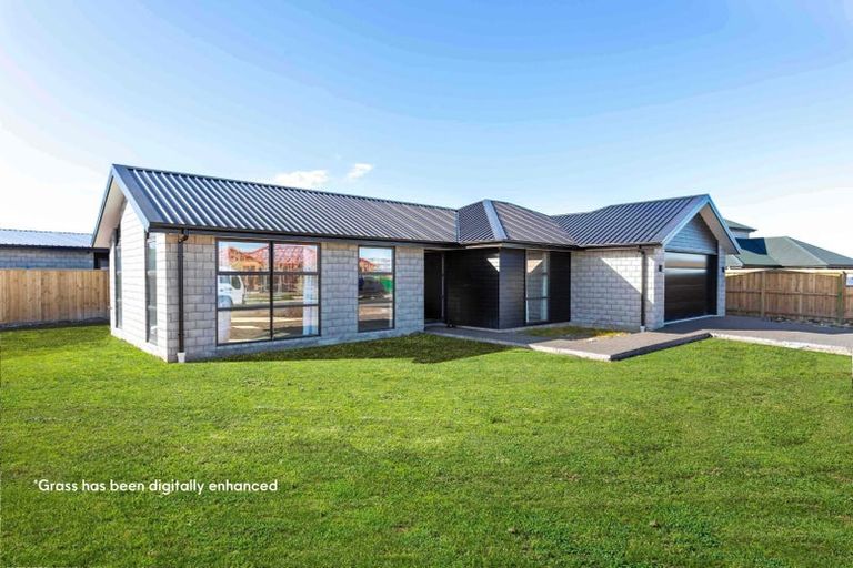 Photo of property in 41 Marcoola Drive, Rolleston, 7614