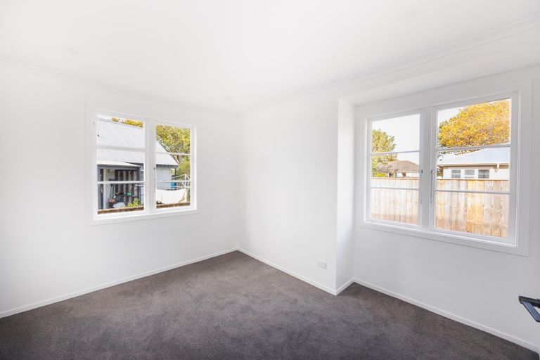 Photo of property in 73 Rangiora Avenue, Roslyn, Palmerston North, 4414