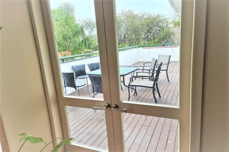 Photo of property in 1 Rosalind Road, Glenfield, Auckland, 0629