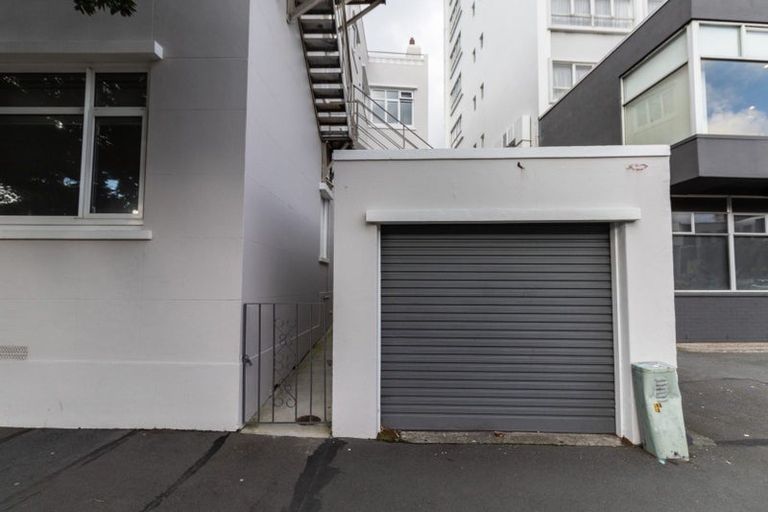 Photo of property in Fountain Court, 16/48u Oriental Parade, Oriental Bay, Wellington, 6011