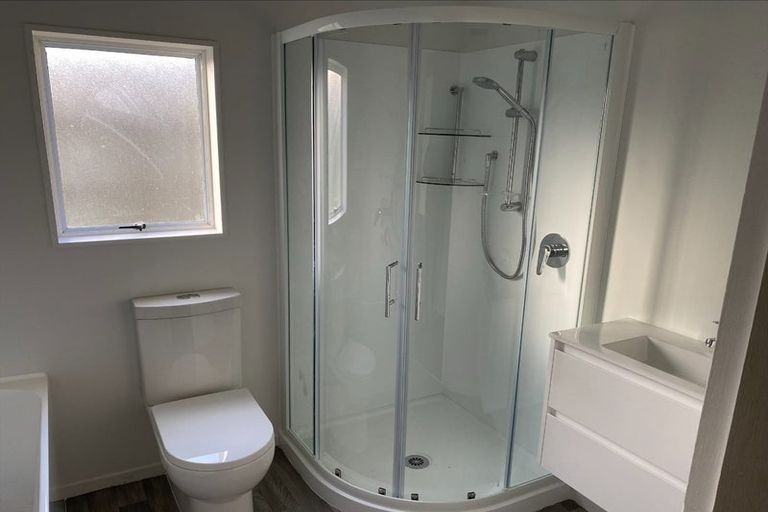 Photo of property in 2 Waimarie Park, Levin, 5510