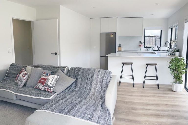 Photo of property in 32 Tai Crescent, Hobsonville, Auckland, 0616