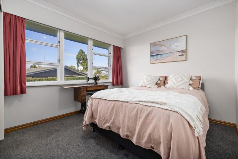 Photo of property in 261 Ngatai Road, Otumoetai, Tauranga, 3110